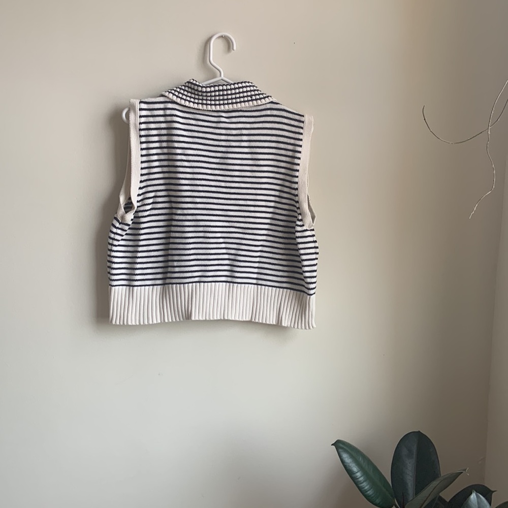 Zara striped sleeveless sweater - Picture 2 of 2